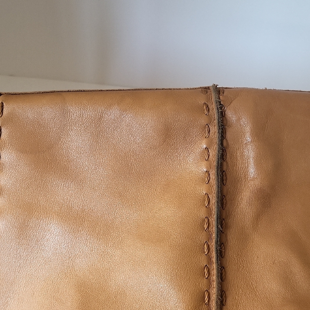 The Sak Tan Los Feliz Large Shoulder Bag with Tassel - Picture 8 of 12